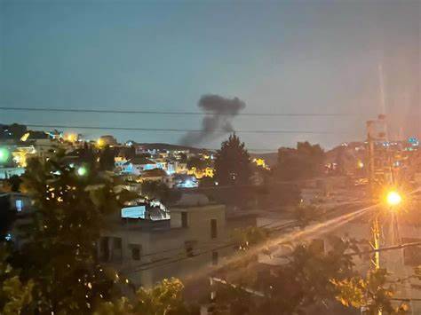 Israeli Airstrike Targets House in Yaron