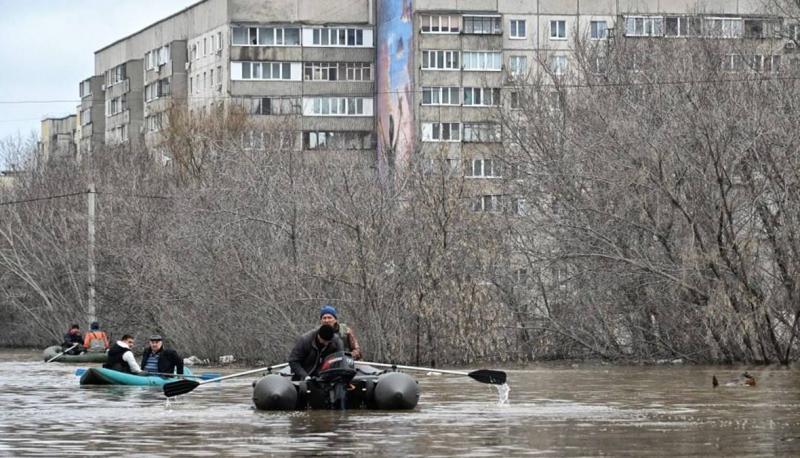 Russian City of Orenburg Calls for Mass Evacuation Due to Flooding