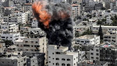 Title: Israeli Airstrikes on Southern and Central Gaza; Army Requests Evacuation of Shifa Hospital