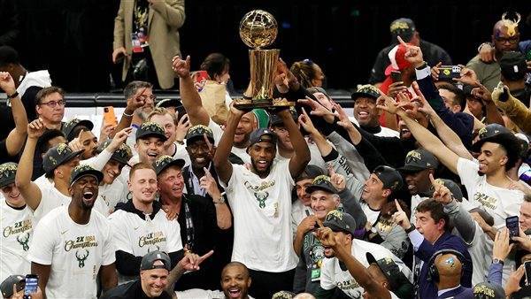 Milwaukee Defeats Golden State in NBA
