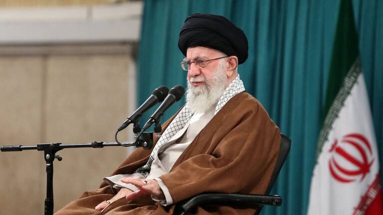 Khamenei's Account Publishes Photo of Raisi with Khomeini and Soleimani