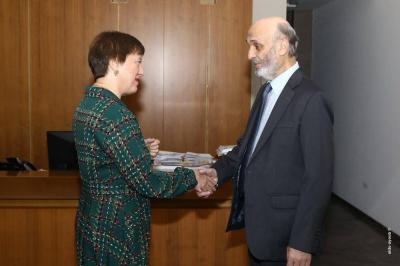 Jumblatt: The Resistance Candidate Will Not Succeed; Lebanon Needs a Sovereign President
