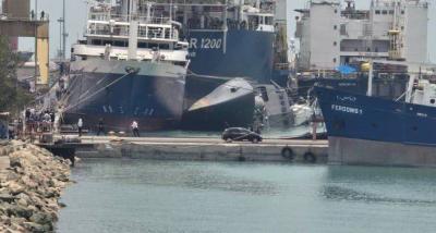 Title: Iranian Frigate "Sahand" Involved in Incident and Partially Sinks