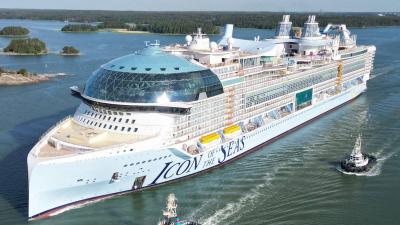 Tragedy on Cruise Ship Similar to "Titanic" as Passenger Dies After Falling Overboard