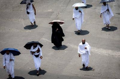 Egyptian Pilgrims Stir Reactions with Video from Arafat
