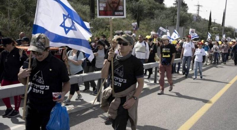 Demonstrations in Central Israel Demanding Early Elections