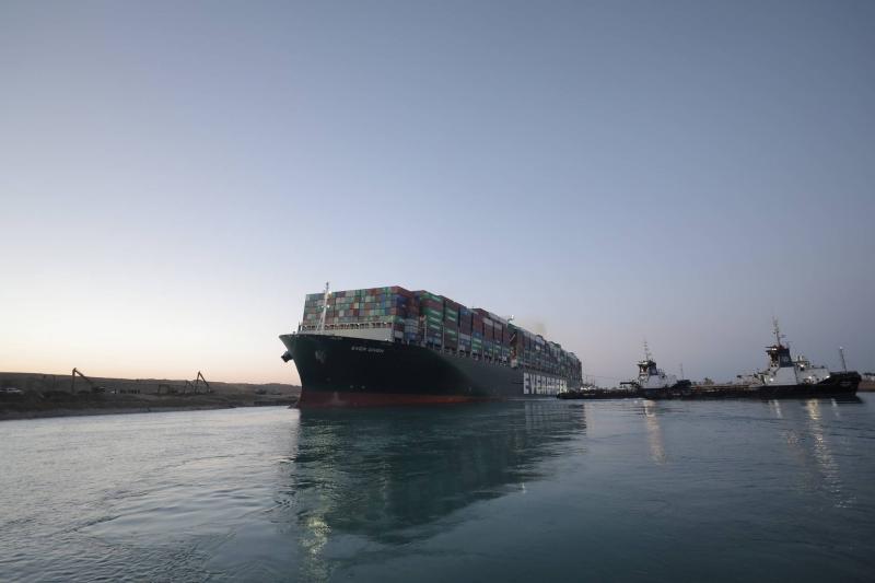 Suez Canal Revenues Reach $9.4 Billion for the First Time