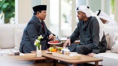 Mohammed bin Zayed Discusses Defense and Military Matters with Indonesian Defense Minister