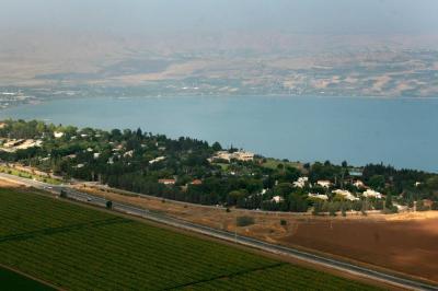 Israel Announces Strikes on Syrian Army Targets in the Golan