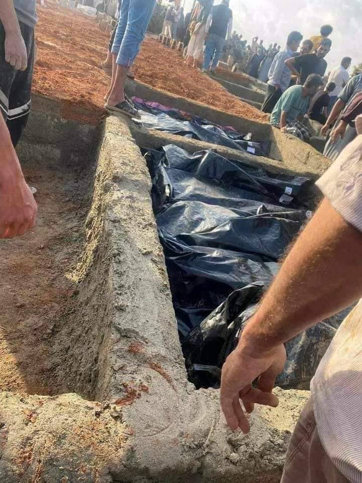 In Derna: Graves Buried in Mud and Mass Funerals in Hundreds