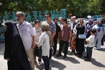Iranian Election Commission Extends Voting Period