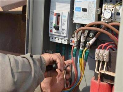 Beirut Governor Warns Electricity Generator Owners and Investors