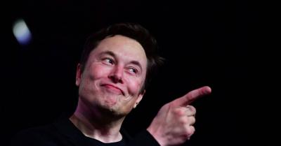 Musk: Establishing a Permanently Habitable Lunar Base