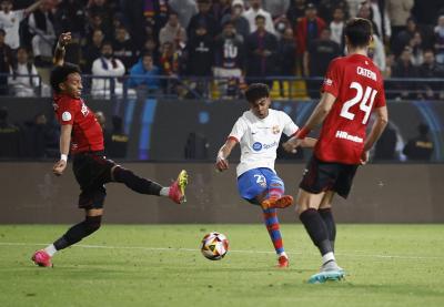 "Barcelona" Defeats "Osasuna" and Qualifies to Face "Real Madrid"