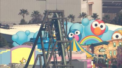 Roller Coaster Breaks Down with Riders at 130 Feet