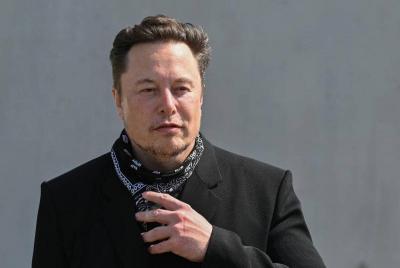 Elon Musk Threatens to Ban Apple Devices from His Companies... What’s the Reason?