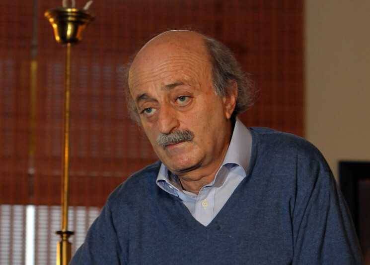 Jumblatt Sends Condolences to Macron