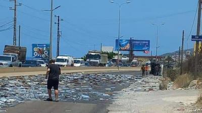 Truck Overturns on Kfar Abida Highway (Video)