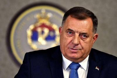 Accusation Against Bosnian Serb Leader for Disobeying Peace Envoy's Decisions