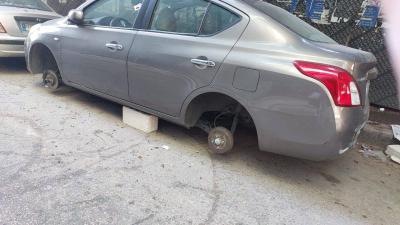 "New Phenomenon": Tire Theft in Beirut! (Photos)