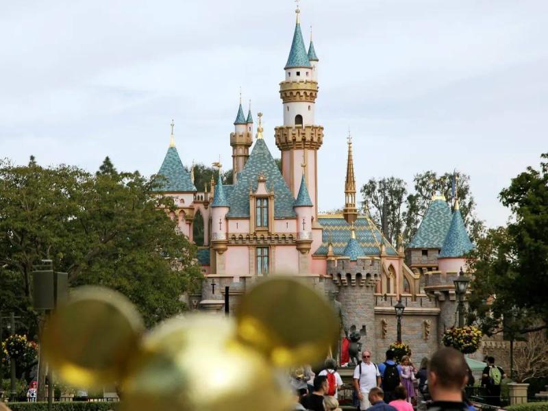 Disneyland Employees Threaten Strike