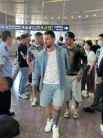 Video: Messi in Beijing for Friendly Match Against Australia