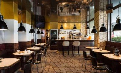 Video: A Japanese Cafe for "Cynics Only"!