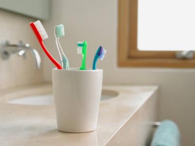 Man Accidentally Swallows Toothbrush, Here's What Happened!