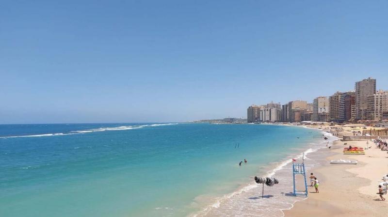 Evacuation of Beaches in an Egyptian Governorate and the Raising of Red Flags