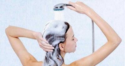 How Many Times Should We Wash Our Hair Per Week?