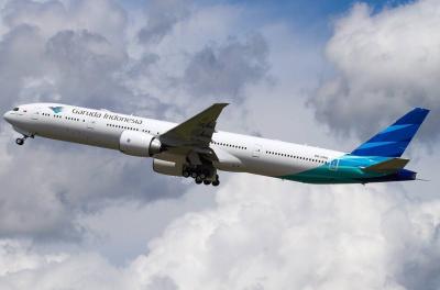 Indonesia Launches First Commercial Flight Using Palm Oil Fuel
