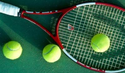 Surprising Victories in the Opening of the Adelaide International Tennis Tournament