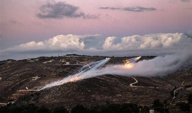 Ongoing Bombardment in the South: Israeli Airstrikes Destroy Home in Yarin
