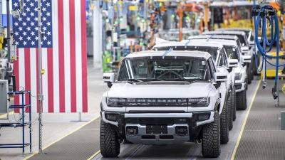 Slowdown in the US Services Sector and Rise in Factory Orders
