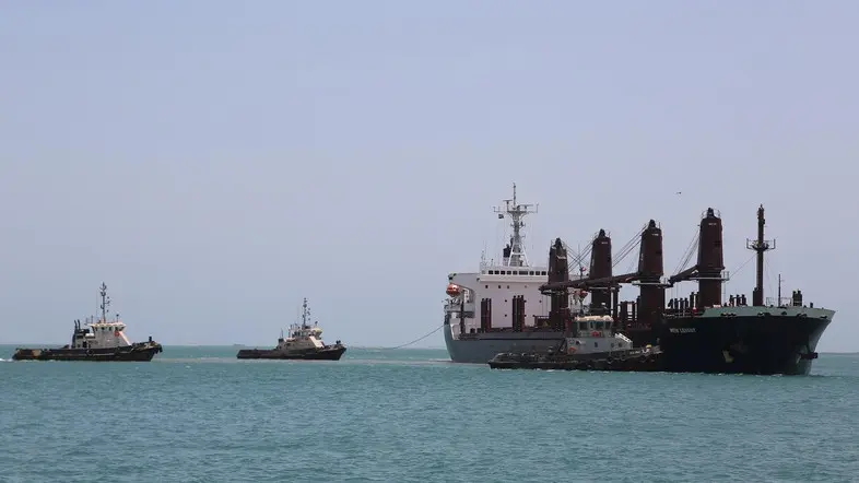 Title: Houthi Targets Lobivia Ship with Precise Missiles