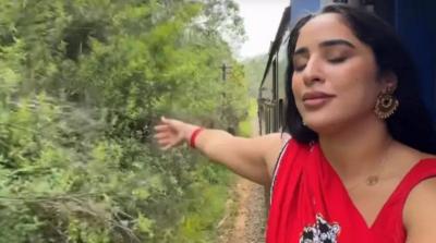 Famous Algerian Influencer Jumps from Train!