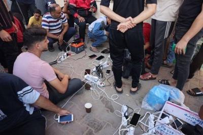 How Phones Are Charged in Gaza: With Patience and Sunlight