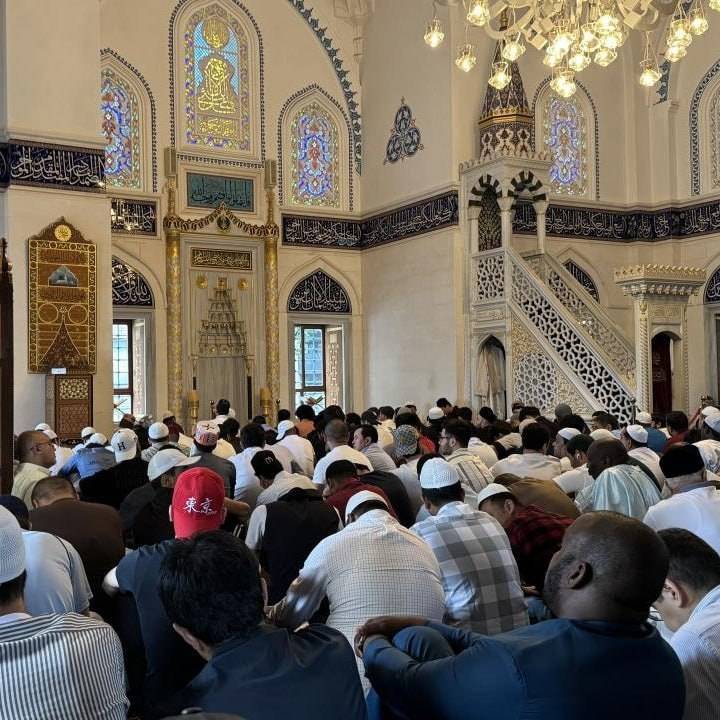 Large Crowds and a Multilingual Sermon for Eid Prayer in Japan