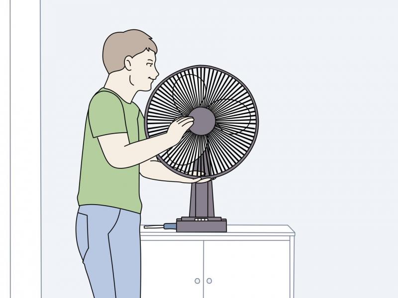 The Electric Fan at Night Causes 4 Health Problems