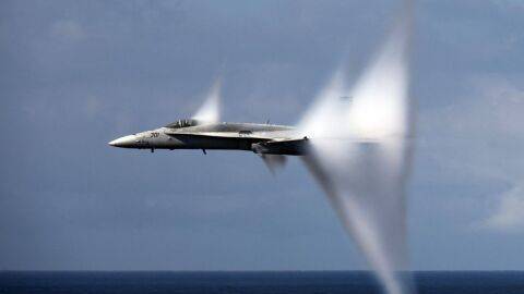 Strong Sonic Boom in Beirut (Video)