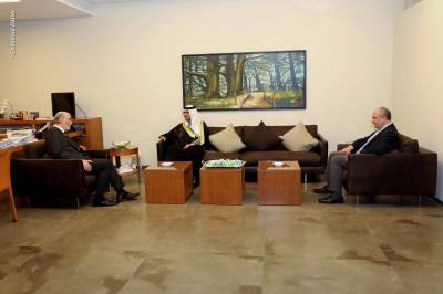 Al-Bukhari Calls on Political Parties to Meet and Take Their Historic Responsibilities