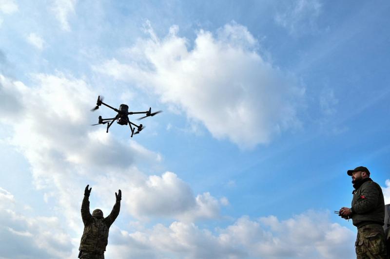 Video: China Unveils New Reconnaissance Drones