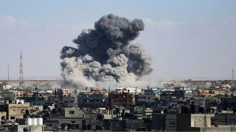 Intense Clashes... Israeli Army Advances into the Heart of Rafah City
