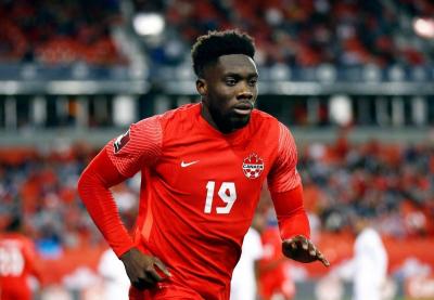 Bayern Munich Offers a Favor to Real Madrid in Davies Deal