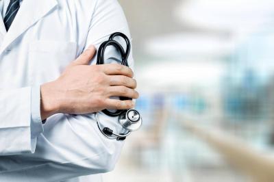 Doctor Puts 2400 Patients at Risk!