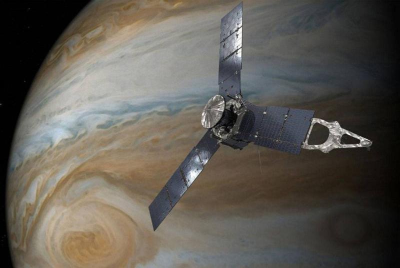 NASA's Spacecraft Captures Close-Up of Volcanic Eruptions on Jupiter's Moon