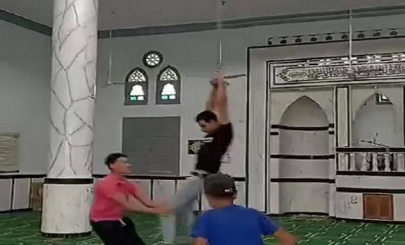 Title: Egypt: Video Inside Mosque Causes Outrage