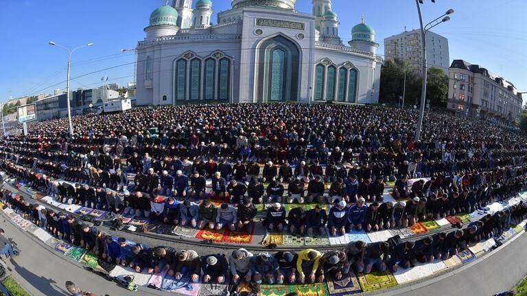 Putin Congratulates Muslims of Russia on Eid al-Adha