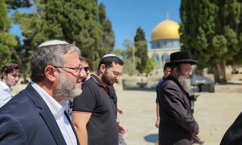 Title: France Condemns Invasion of Al-Aqsa Mosque