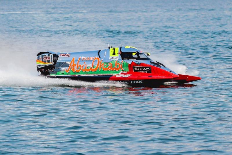 Video: Formula 1 Powerboat World Championship in Sharjah
